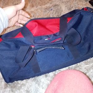 COPY - Tommy Hilfiger duffle bag